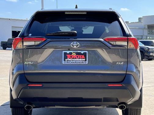 Magnetic Gray Metallic 2022 Toyota RAV4 XLE