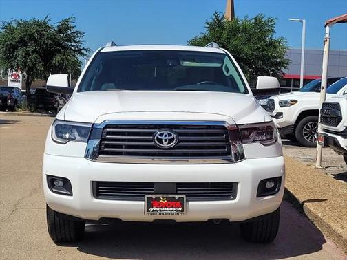 2020 Toyota Sequoia SR5
