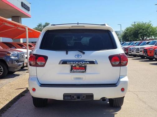 2020 Toyota Sequoia SR5