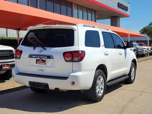 2020 Toyota Sequoia SR5