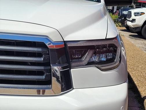 2020 Toyota Sequoia SR5