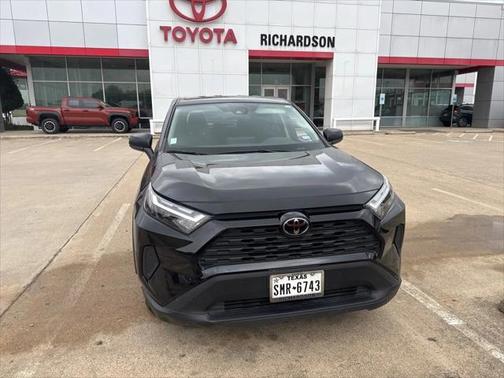 2023 Toyota RAV4 LE