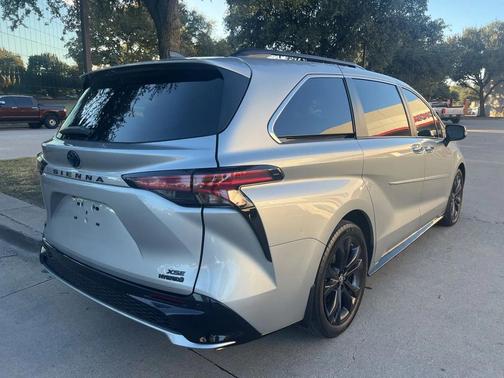 2023 Toyota Sienna XSE 7 Passenger