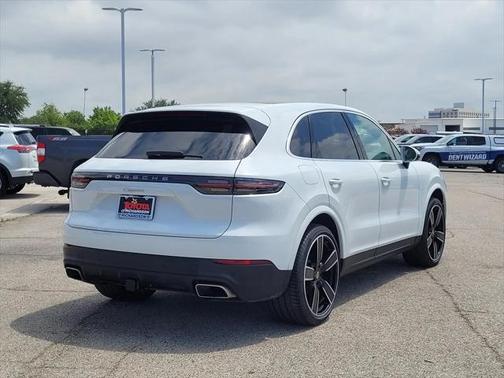 2023 Porsche Cayenne Base