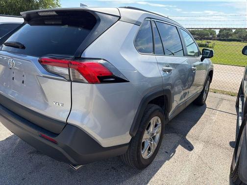 Silver Sky 2024 Toyota RAV4 XLE