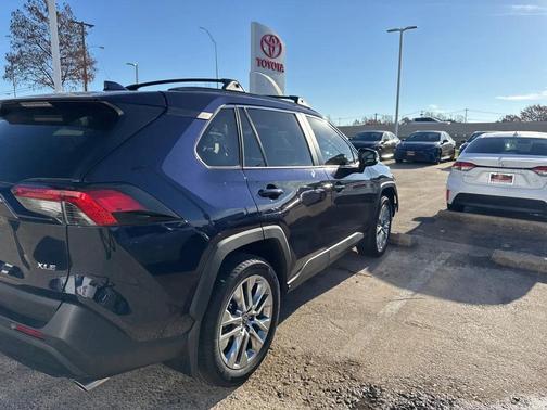 2025 Toyota RAV4 XLE Premium