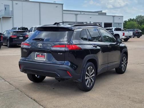 2024 Toyota Corolla Cross XLE