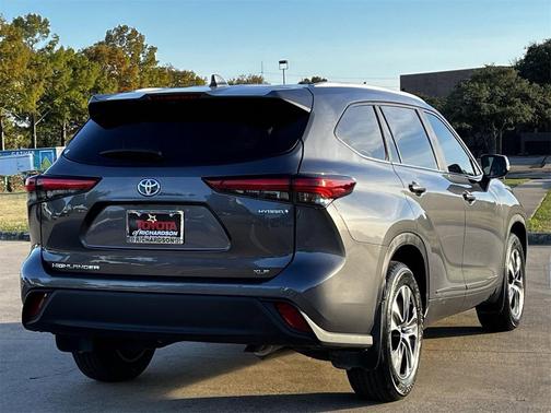 2023 Toyota Highlander Hybrid XLE