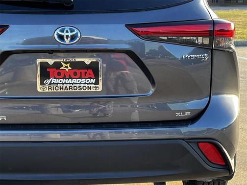 2023 Toyota Highlander Hybrid XLE