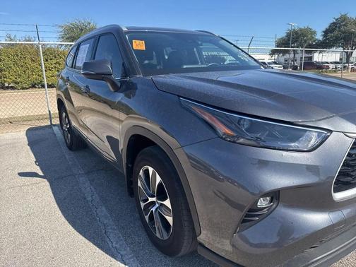 2023 Toyota Highlander Hybrid XLE