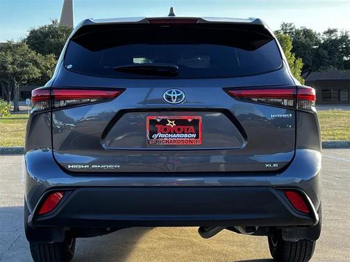 2023 Toyota Highlander Hybrid XLE