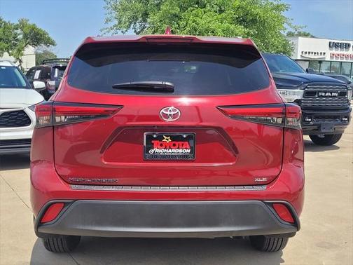 2023 Toyota Highlander XLE