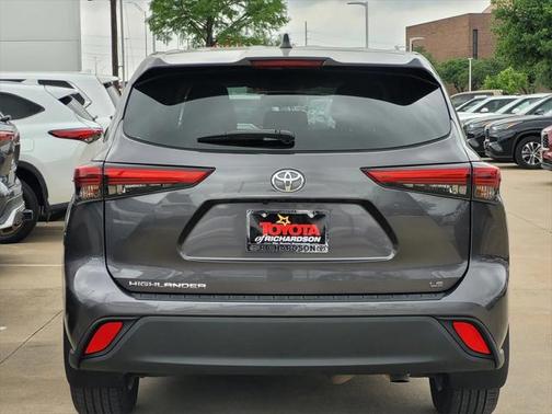 2023 Toyota Highlander LE