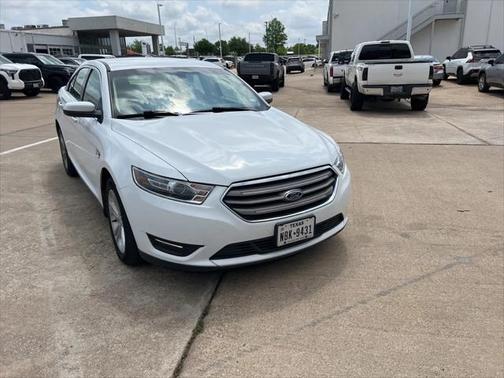 2018 Ford Taurus SEL