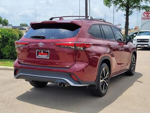 2022 Toyota Highlander XSE