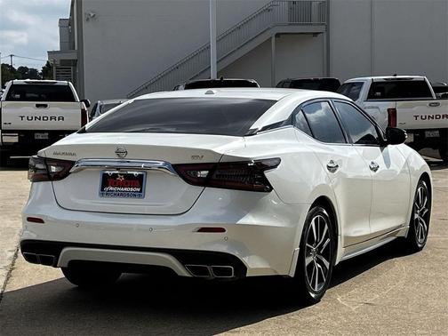 2022 Nissan Maxima SV Xtronic CVT