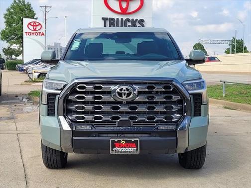 2025 Toyota Tundra Hybrid Platinum