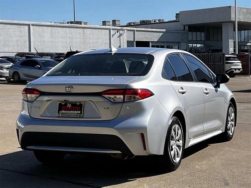 2022 Toyota Corolla LE