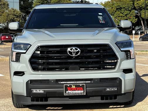 2025 Toyota Sequoia SR5