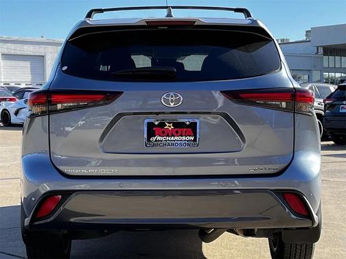 2024 Toyota Highlander Limited
