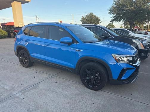 2023 Volkswagen Taos 1.5T SE