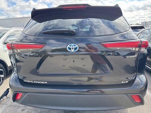 2023 Toyota Highlander Hybrid XLE