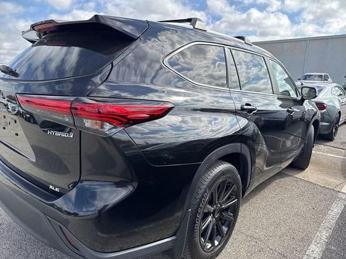 2023 Toyota Highlander Hybrid XLE