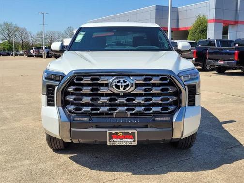 2025 Toyota Tundra Hybrid Platinum