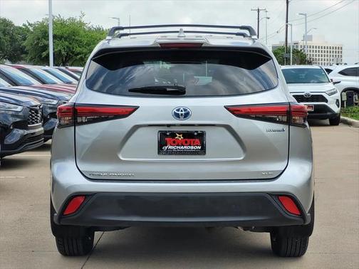 2023 Toyota Highlander Hybrid XLE
