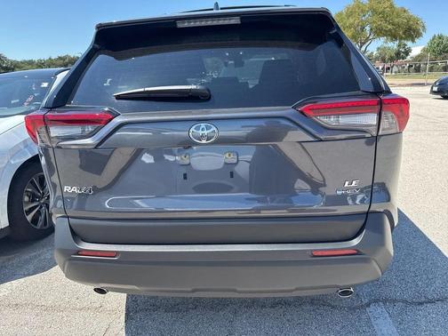 2025 Toyota RAV4 Hybrid LE