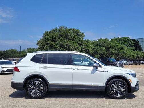 2024 Volkswagen Tiguan 2.0T Wolfsburg Edition