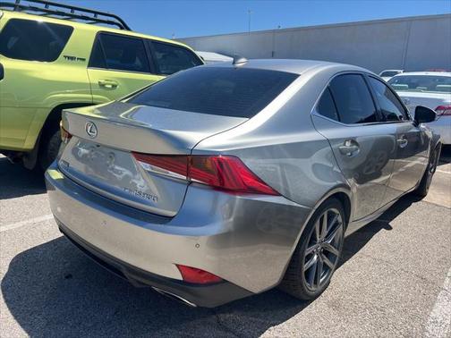 2018 Lexus IS 300 Base