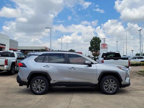 2025 Toyota RAV4 Hybrid XLE Premium