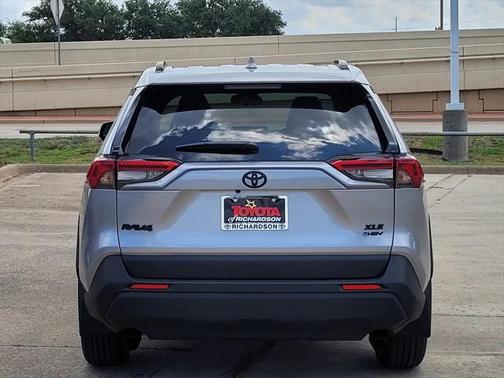 2025 Toyota RAV4 Hybrid XLE Premium
