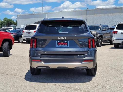 2024 Kia Sorento EX