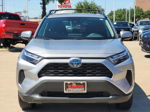 2024 Toyota RAV4 Hybrid XLE