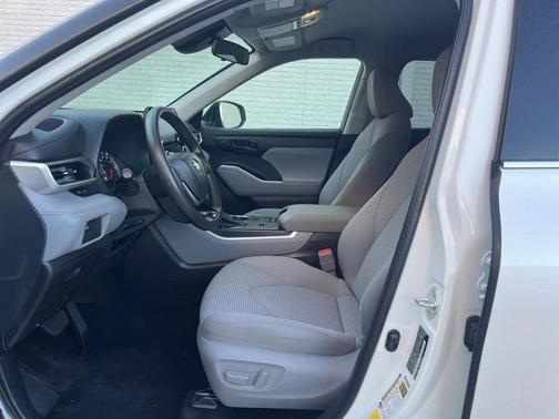 2020 Toyota Highlander L