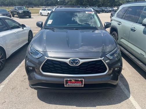 2024 Toyota Highlander Hybrid XLE