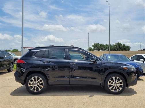 2025 Toyota Corolla Cross XLE