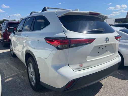2021 Toyota Highlander LE
