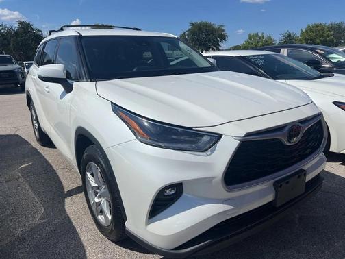 2021 Toyota Highlander LE