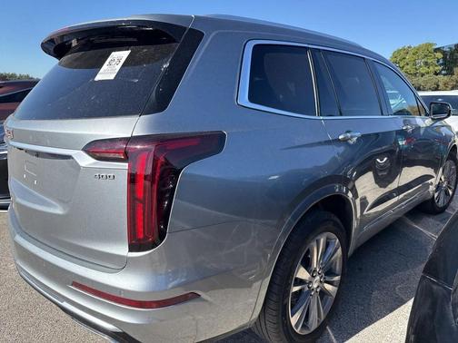 2025 Cadillac XT6 Premium Luxury FWD