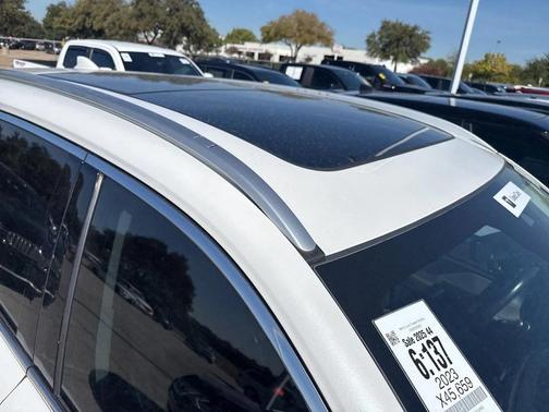 2023 Acura MDX Advance Package