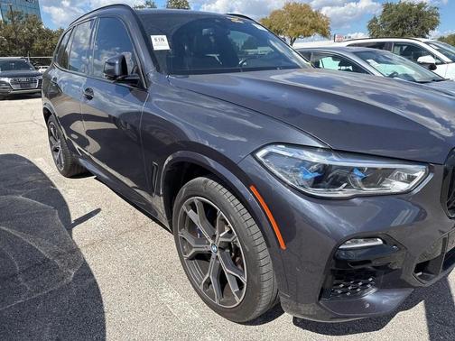 2021 BMW X5 M50i