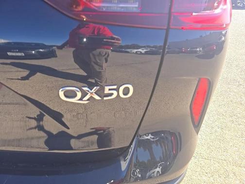 2021 INFINITI QX50 LUXE