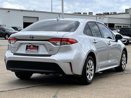 2025 Toyota Corolla Hybrid LE