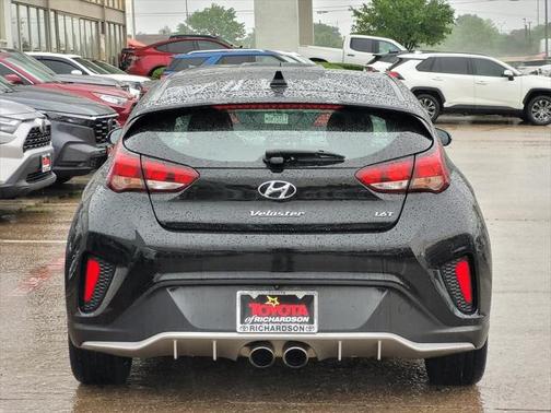 2019 Hyundai Veloster Base