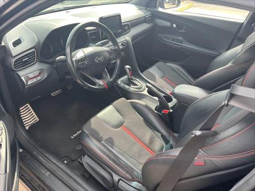 2019 Hyundai Veloster Base