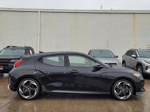 2019 Hyundai Veloster Base