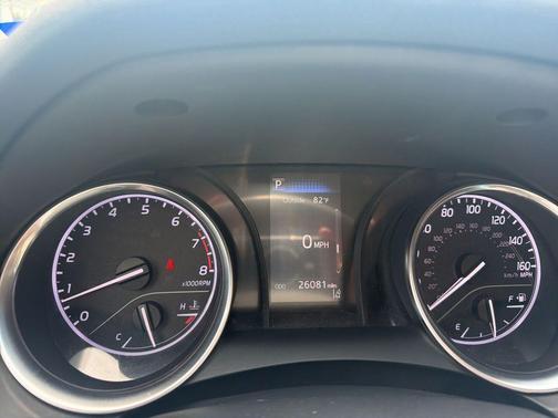 Pearl 2018 Toyota Camry SE